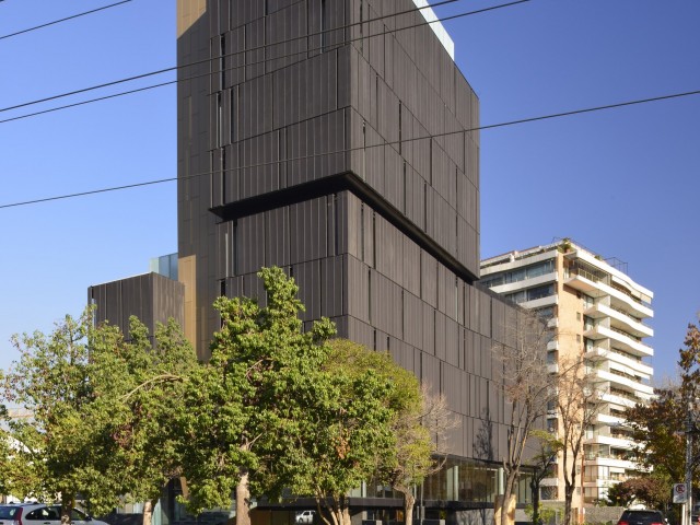 _HDL3948