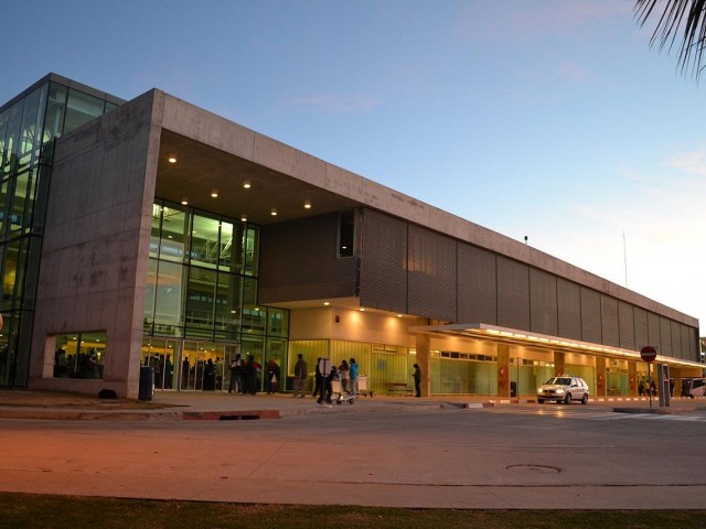 TERMINAL MARÍTIMA DE PASAJEROS PUERTO DE COLONIA