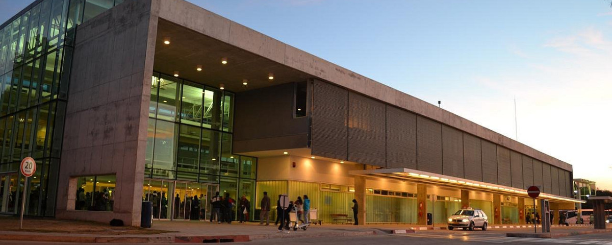 TERMINAL MARÍTIMA DE PASAJEROS PUERTO DE COLONIA